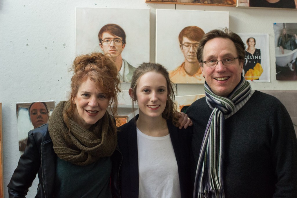 Rebecca Orcutt '15 (center) with Gordon College art faculty members Jean Sbarra Jones and Bruce Herman. 